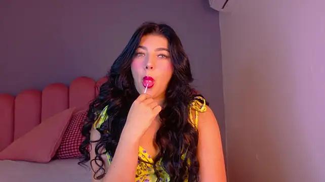 MiiaaVelvett__