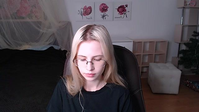 MilaHoward_