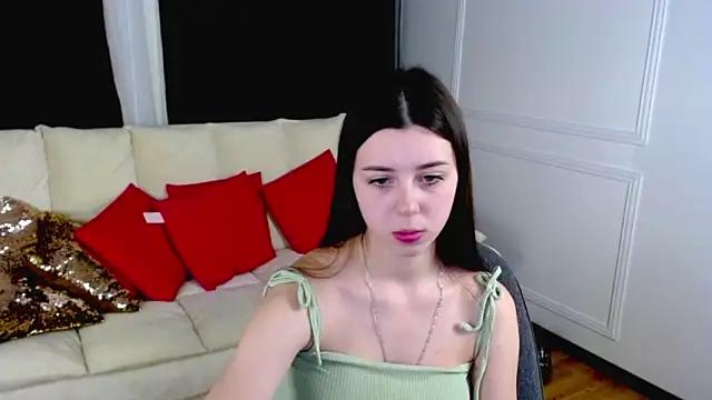 Milana_Shy_