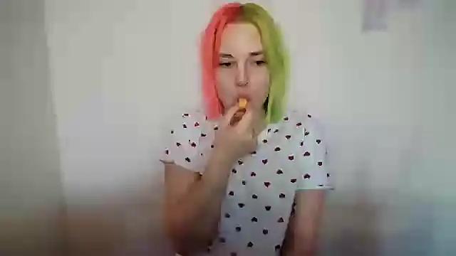 Milania_lips
