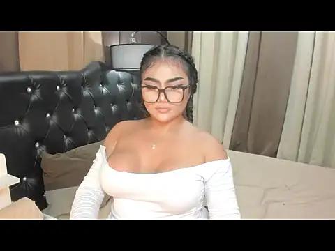 Monstrouscockdivaaontop