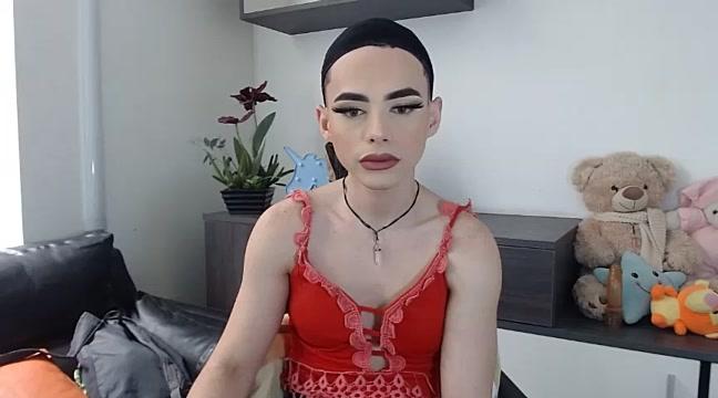NAHOMYCAMBELL