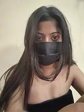 NIKKISHARMA9