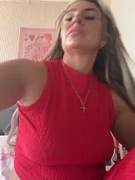 Naughtyhousewife_x