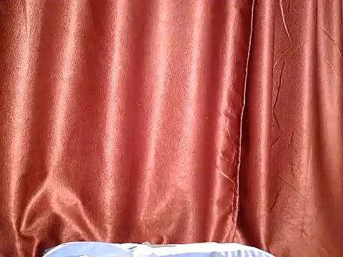 Naughtysuzzi_