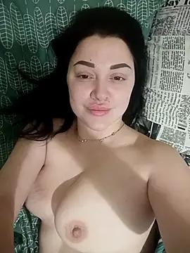 Nelle_Roxy