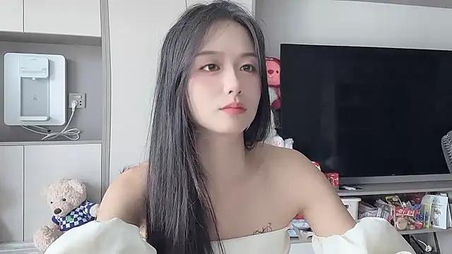 Nicole-317