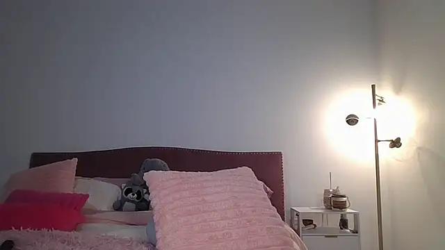 NicoleSarahX