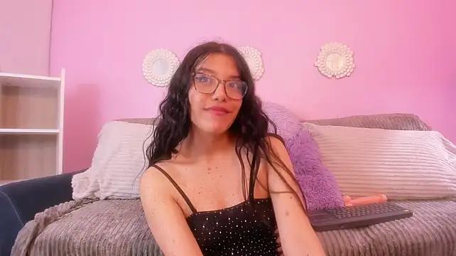 NicolleFoxxy