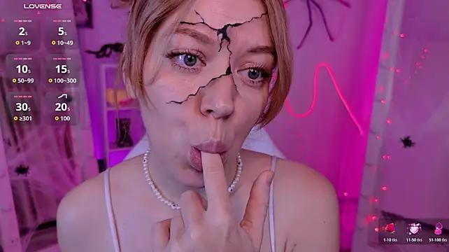 NikkiCollins