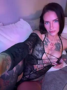 NikkiFoxx_1