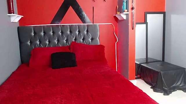 Nikolle_Love