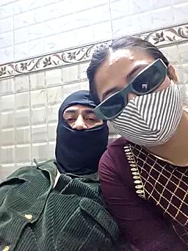 Nisha-Live-Couple