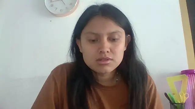 Nylaah_hot