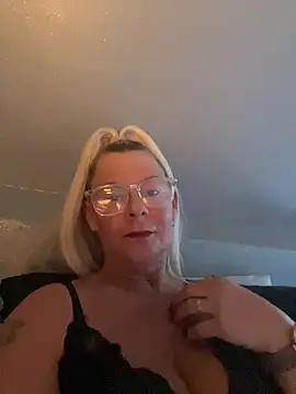Petite_BlondeX