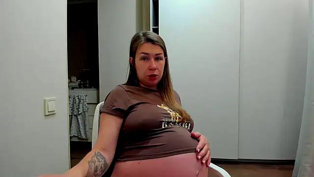 PregnantEva