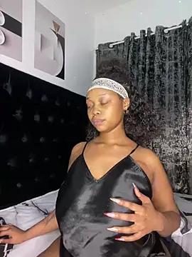 QueenTee23