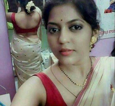 RAKHI3388
