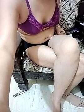 Redhottypooja900