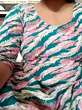 Riya4_07110