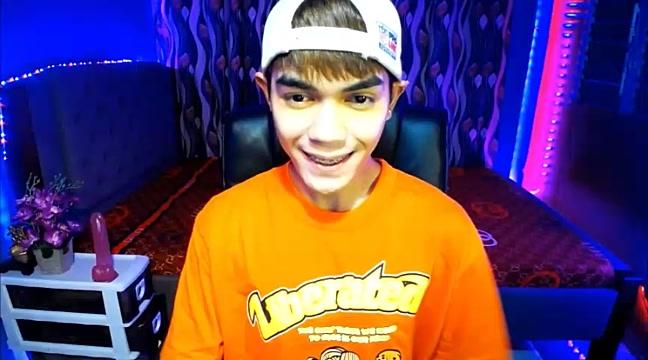 SELFSUCKER_Alexx