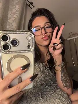 Samantha_Bernardo