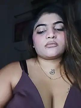 Sanaya_Gil