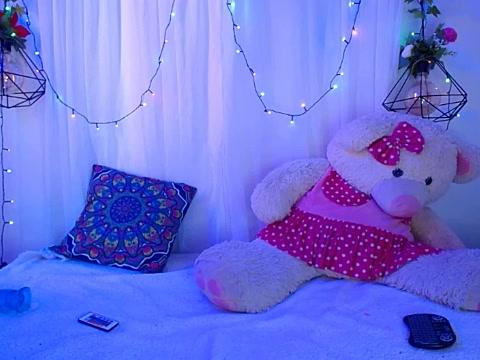 Saray_thomson
