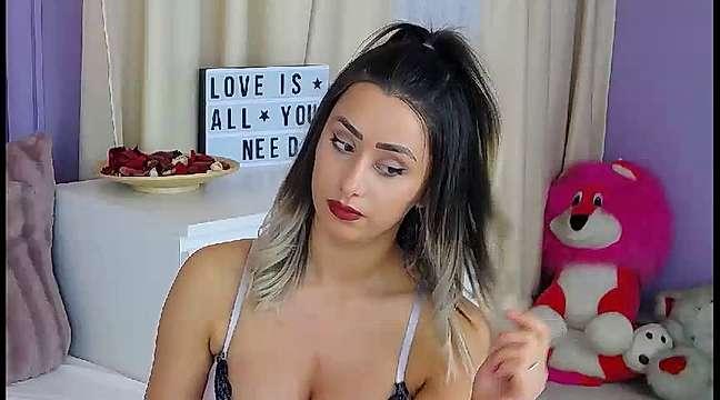 SarraKiss