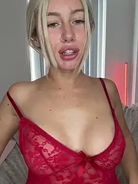 SexySaraxxoo