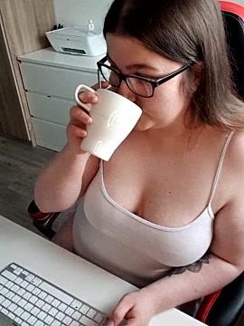 SexyYoungMilf01