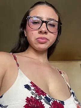 Shayla--broos