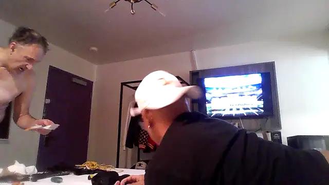 Slut_Blowing_clouds_