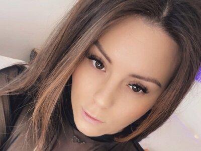 SurayaStars-