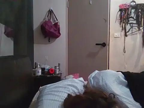 TS-megs_TS-sarah