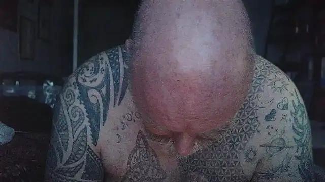 Tattooed_Dilf_01