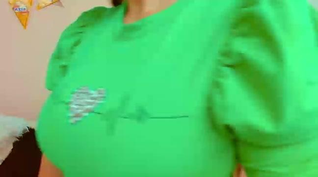 Thania_Rosse_