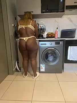 Thicke_phatass_dee