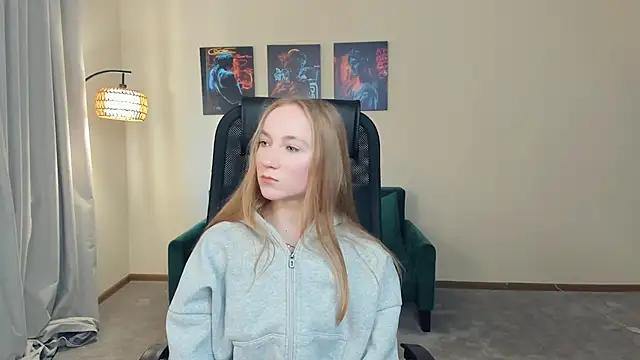 VandaCaradine