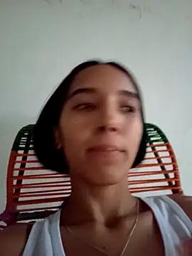 Vanessa_Leo