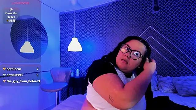 Wild_curvy