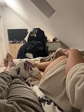 _Hidden_couple_