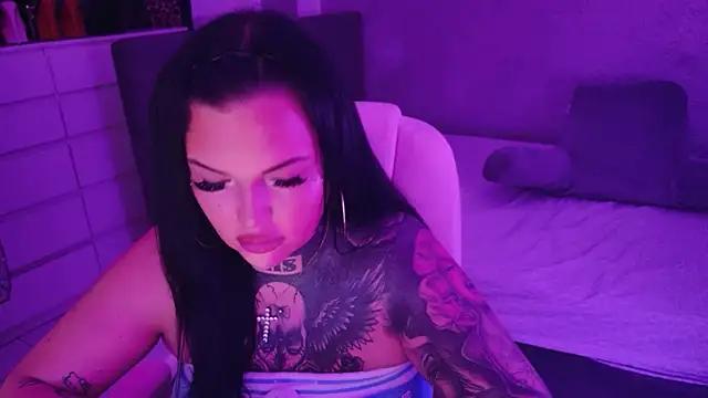 _MelinaCurves_