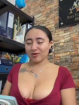 _Sarah-Office1