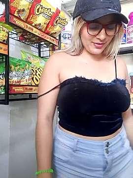 alicekissx