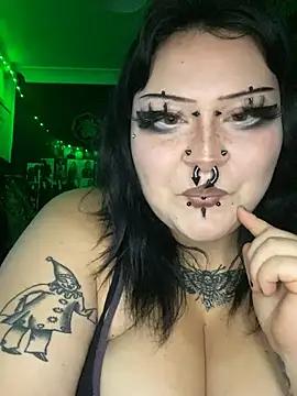 aliengothgirl