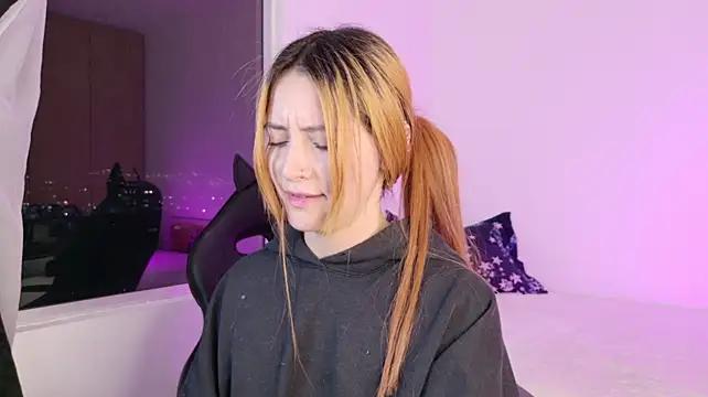 annie_mora