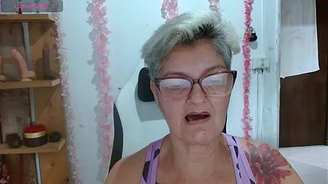 bety-cum2