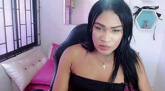 brunette_bigass01