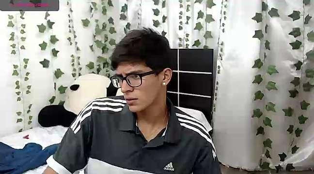 camilo_bigcock18